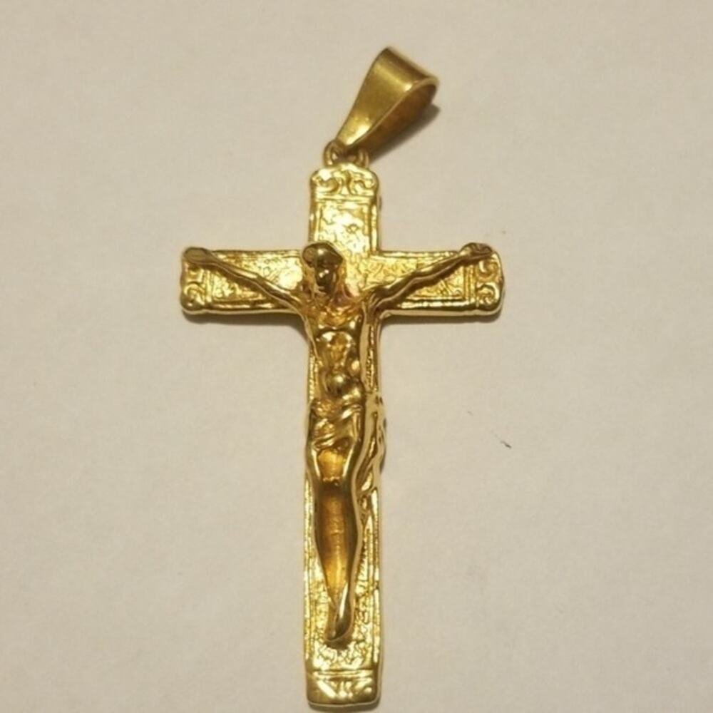 319L Stainless steel gold tarnish resistant hypoallergenic cross Pendant